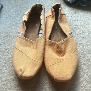 Toms Canvas Shoes